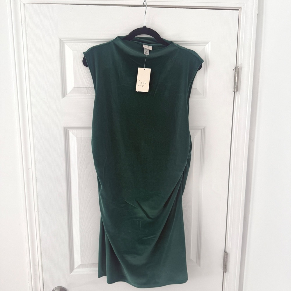 A New Day Green Velvet Mock Neck Sleeveless Midi Dress L‎ Holiday Velour Party